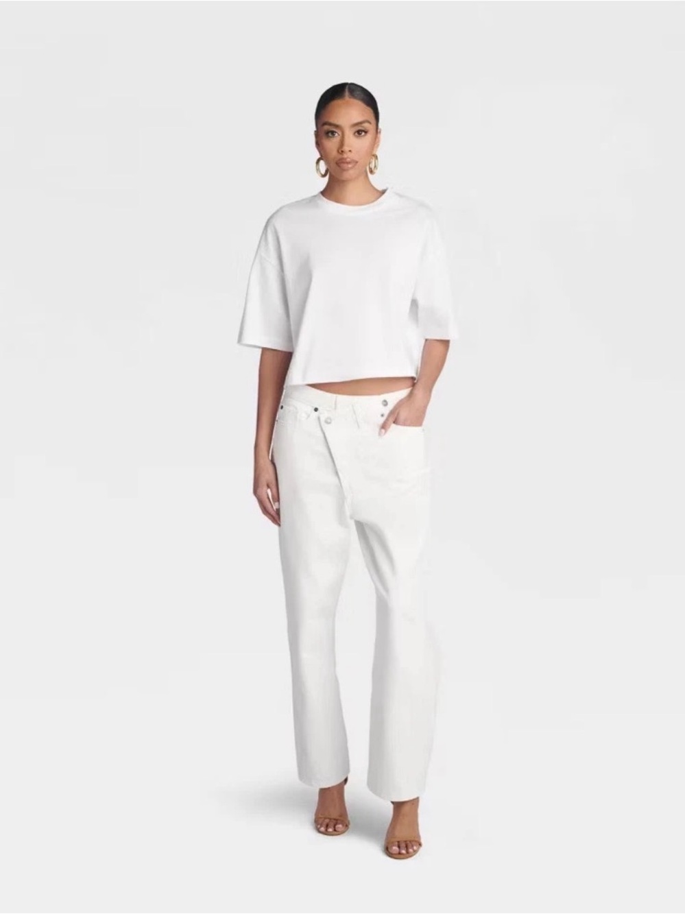 KBB by KAHLANA Women Mid-Rise Tapered Leg 'The Dylan Jean' - White 10 NWT